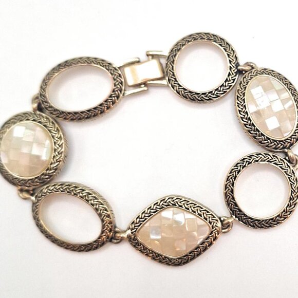 ATHENA Mother of Pearl Retired lia sophia Bracelet - Picture 2 of 2